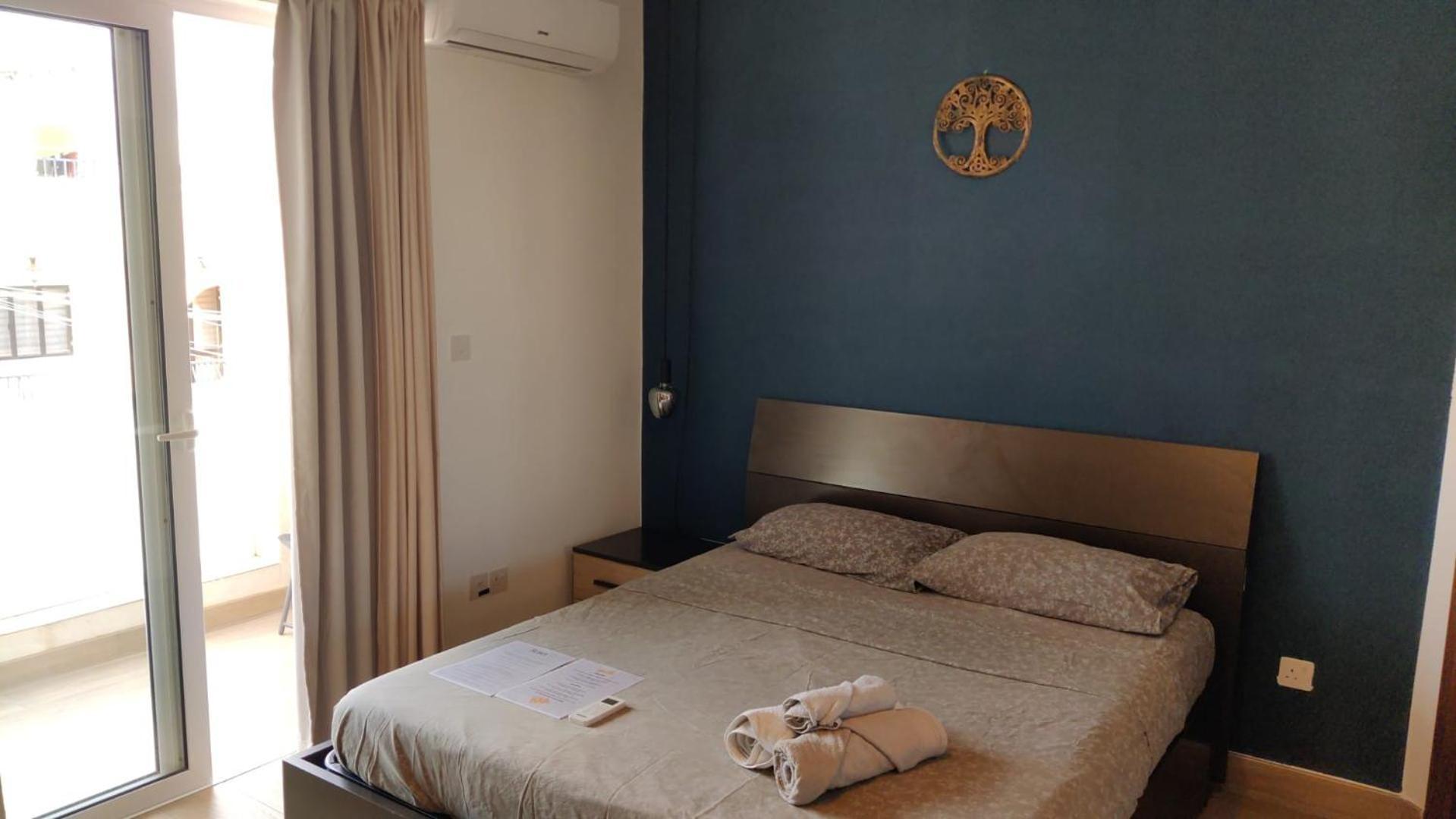 Airport Accommodation Bedroom With Bathroom Self Check In And Self Check Out Air-Condition Included Mqabba エクステリア 写真